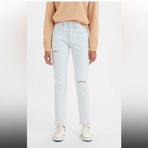 Levi’s 501 Skinny jeans in light wash, size 28